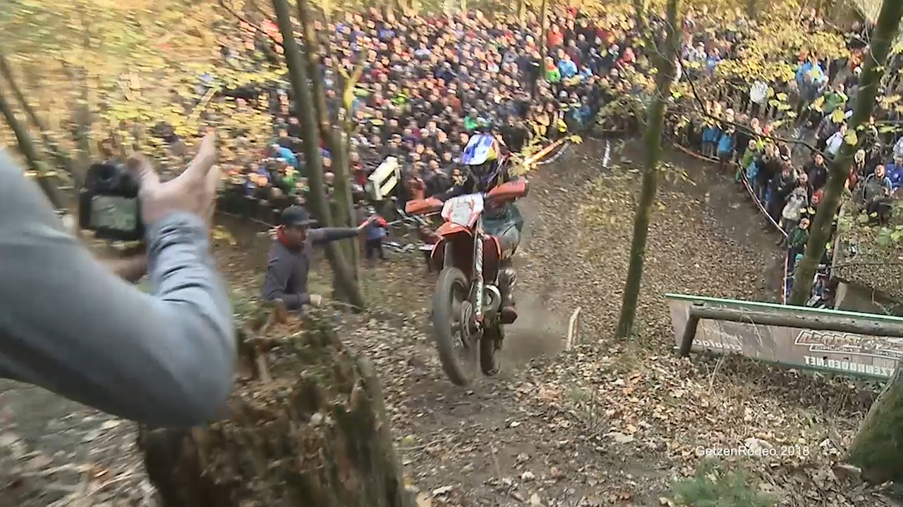 MEgional am 30. Oktober 2019 mit den letzten Vorbereitungen fürs Getzen Rodeo MEgional am 30. Oktober 2019 mit den letzten Vorbereitungen fürs Getzen Rodeo