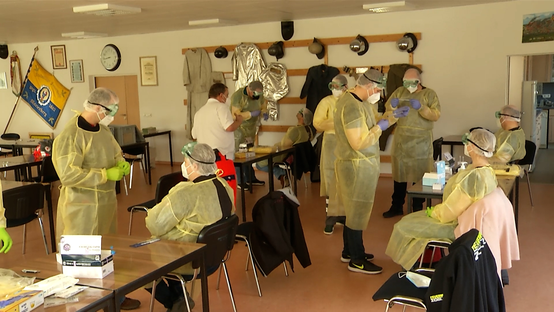 MEgional am 22. Februar mit Feuerwehrkameraden als Corona Tester